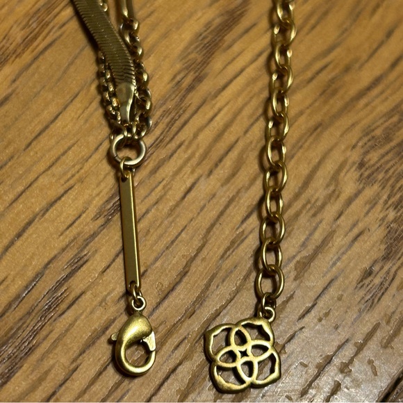 KENDRA SCOTT JACK VINTAGE GOLD MULTI STRAND NECKLACE IN CHARCOAL GRAY CRYSTAL - Picture 8 of 12